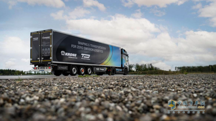 中集車輛：電動(dòng)掛車十年進(jìn)化史，誰(shuí)在定義下一代運(yùn)輸裝備？