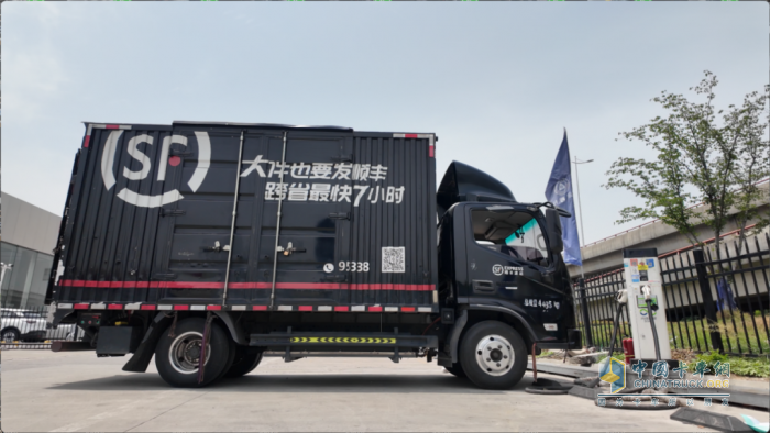 奧鈴:成本減半 路權(quán)開掛 順豐生鮮專線背后的“綠色動能”