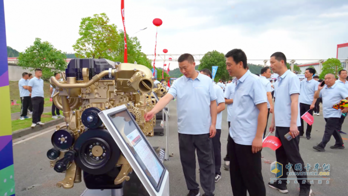 快樂龍擎 向新向上！2025年東風龍擎嘉年華盛大啟幕