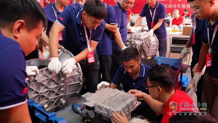 2025年?yáng)|風(fēng)商用車(chē)維修技能大賽首場(chǎng)決賽于山西平遙圓滿(mǎn)收官