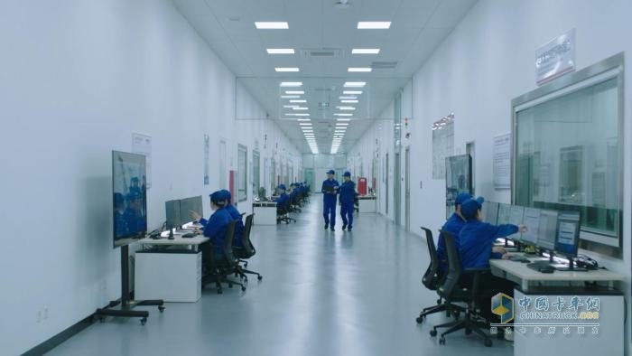 大國(guó)重器擎起中國(guó)標(biāo)準(zhǔn)，濰柴助力共創(chuàng)中國(guó)柴油機(jī)油D1新標(biāo)準(zhǔn)