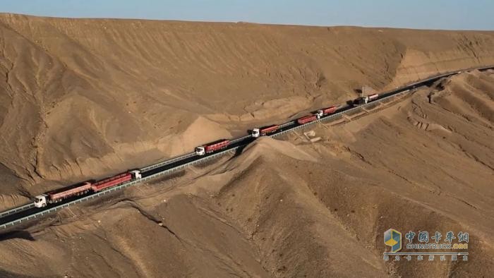 煤海逐綠！徐工新能源牽引車書寫煤炭運(yùn)輸綠色答卷