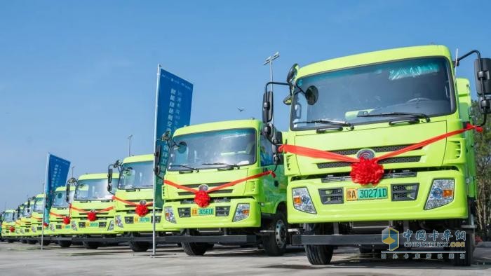 批量交付，列裝上崗！宇通環(huán)衛(wèi)助力鄭州航空港區(qū)開(kāi)啟“零碳清掃”新時(shí)代！