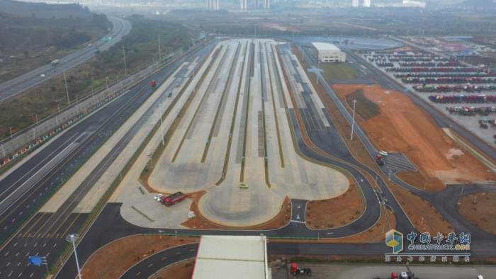 硬核實力，可靠品質(zhì)—乘龍車型B10壽命性能可靠為安全運輸保駕護航