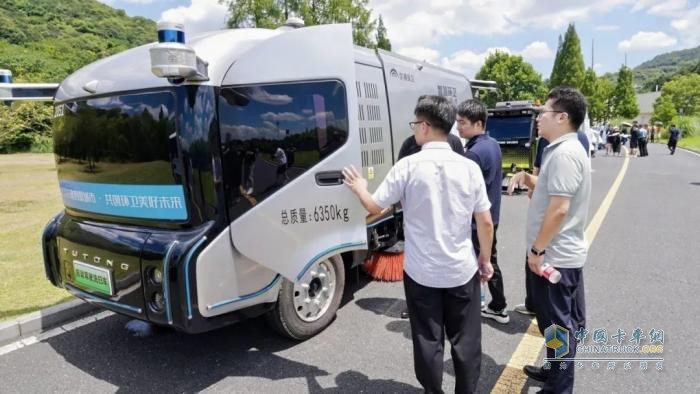 科技賦能，智凈未來！宇通環(huán)衛(wèi)亮相杭州共繪智慧環(huán)衛(wèi)新圖景