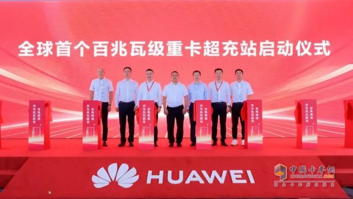 油電同速，200臺(tái)交付！徐工新能源重卡率先進(jìn)入超充時(shí)代