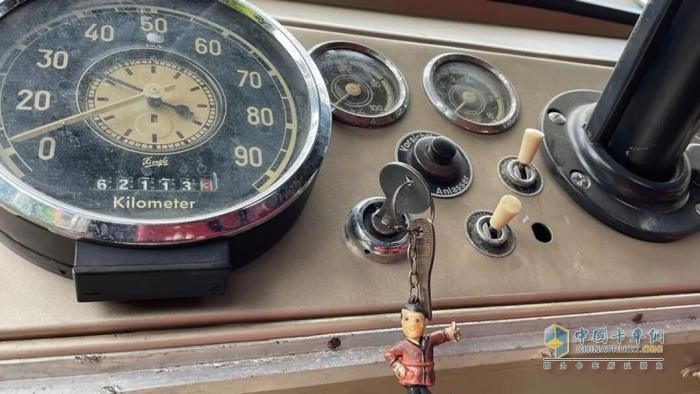 曼恩：引擎重啟1957！MAN 735 L1 K型卡車