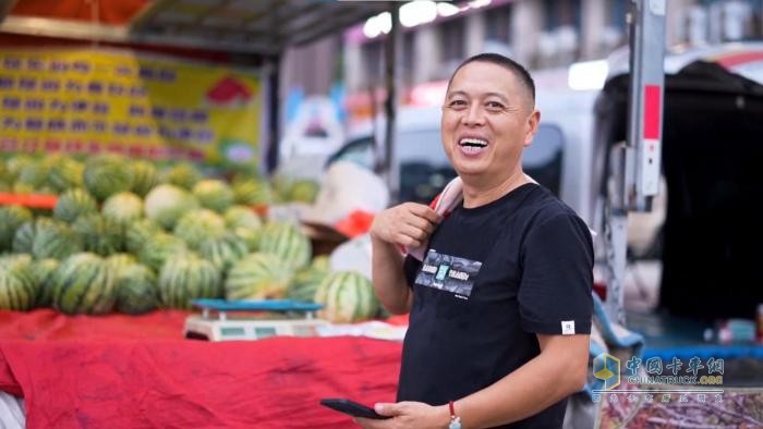 從農(nóng)田到餐桌，駿鈴V6和他一起守護(hù)千畝瓜田