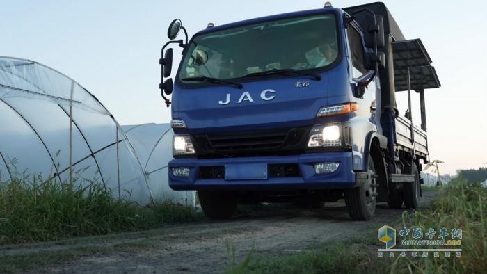 從農(nóng)田到餐桌，駿鈴V6和他一起守護(hù)千畝瓜田