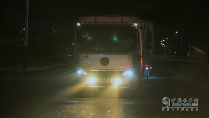 可靠伙伴的真實見證：卡友張師傅與他的陜汽德龍G200