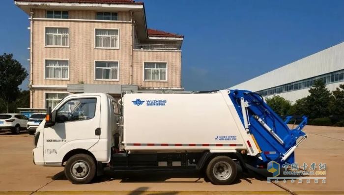 綠牌路權(quán)，裝載量大!五征純電動(dòng)6方壓縮式垃圾車，減少二次環(huán)境污染