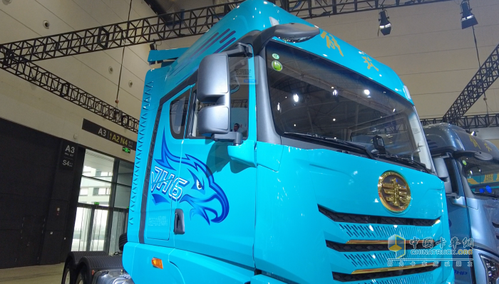 解放青汽全新JH6亮相全球合作伙伴+大會(huì) 都帶來(lái)了哪些升級(jí)？