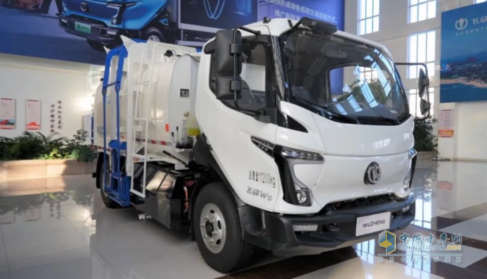 五征8方純電餐廚垃圾車(chē)