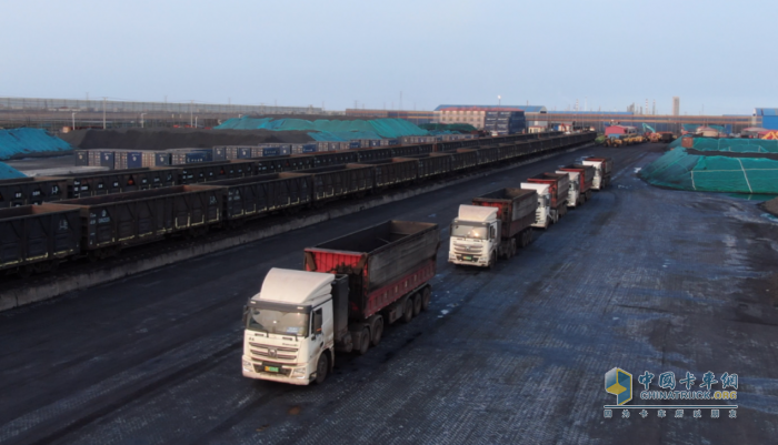 7月銷冠、行業(yè)第一！徐工新能源重卡“再下一城”！