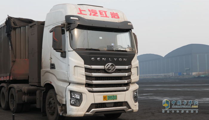 港牽拉煤效益好！唐山邱師傅實(shí)力代言上汽紅巖新能源