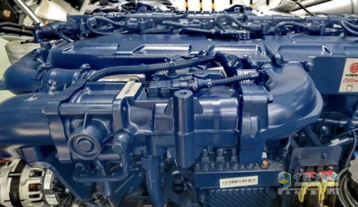 陜汽德龍X5000S:以黃金動(dòng)力鏈的優(yōu)勢(shì) 為廣大卡友帶來降本增效的運(yùn)輸價(jià)值