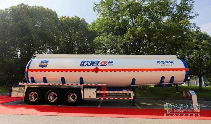 從歐洲標(biāo)準(zhǔn)到中國方案:中集車輛“歐冠G”系列液罐車的安全技術(shù)密碼