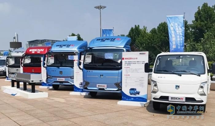 濰柴藍(lán)擎全場(chǎng)景矩陣強(qiáng)勢(shì)登場(chǎng)，硬核實(shí)力鑄就高效運(yùn)輸優(yōu)選！