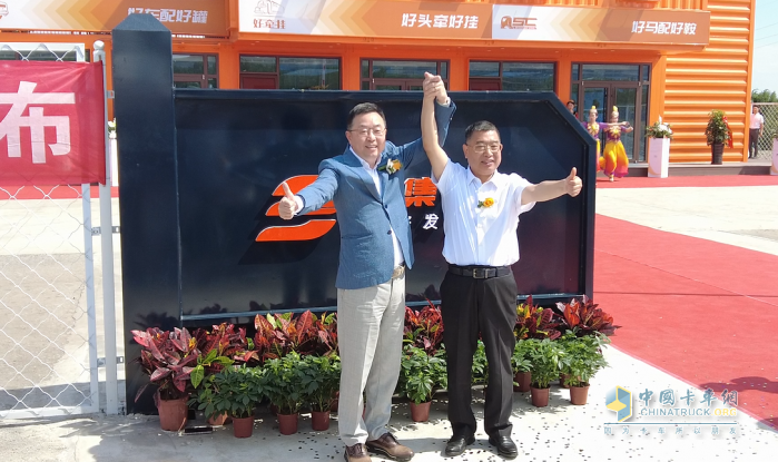 陜汽中集協(xié)作共鑄發(fā)展快車道 全球最大馬力一體化燃?xì)鈾C(jī)新疆下線！