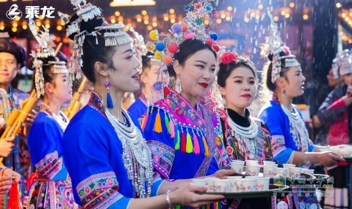 乘龍發(fā)布跑團(tuán)征集令:跑柳馬 賞紫荊 享民俗