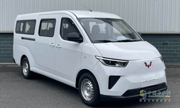 銷冠升級！五菱揚光搭載寧德時代天行電池亮相