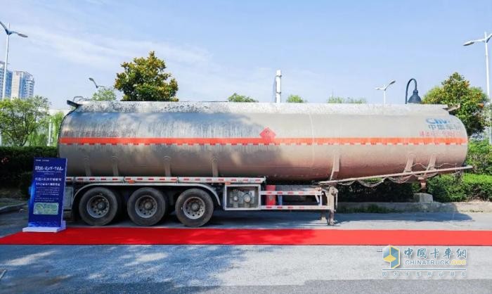 從歐洲標(biāo)準(zhǔn)到中國方案:中集車輛“歐冠G”系列液罐車的安全技術(shù)密碼