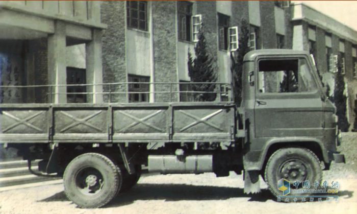 尋跡六十年(一):1964-1973 手敲肩扛造出安徽省第一輛汽車
