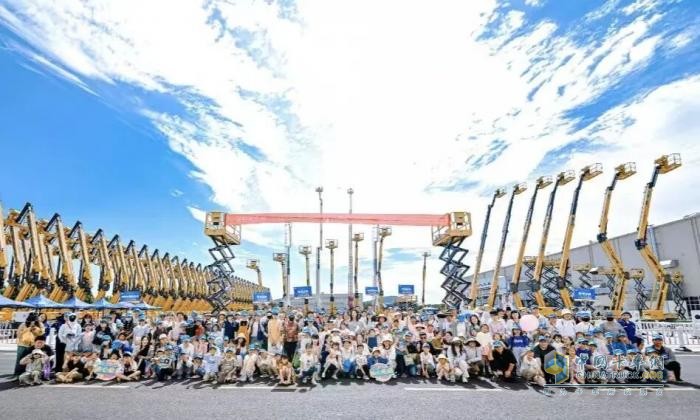 “未來工程師”哪里啟航？答案就在：徐工研學(xué)之旅！