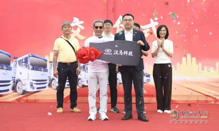 130臺爆單！漢馬科技新款自卸車交付東南亞大客戶