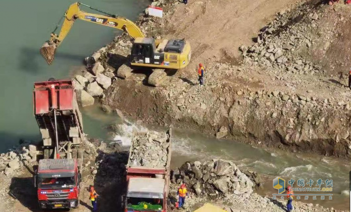 助力引漢濟(jì)渭二期工程推進(jìn) 上汽紅巖“工程之王”吹響開(kāi)工號(hào)角