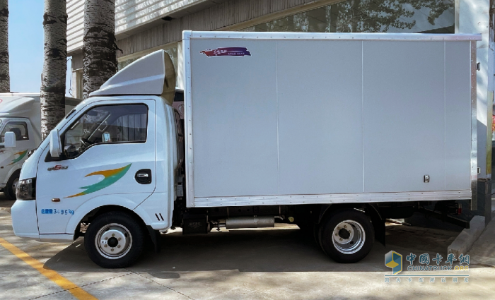 擺攤創(chuàng)業(yè)神器！東風途逸T5為何成為小卡市場新寵？