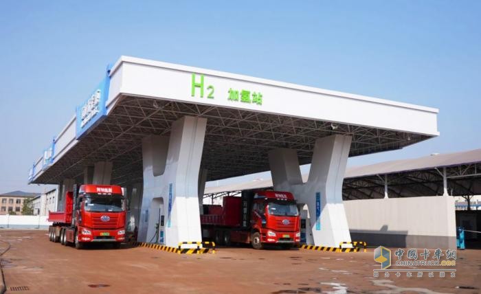 兩會熱議“低碳轉型”:氫能重卡助力鋼鐵行業(yè)深度降碳