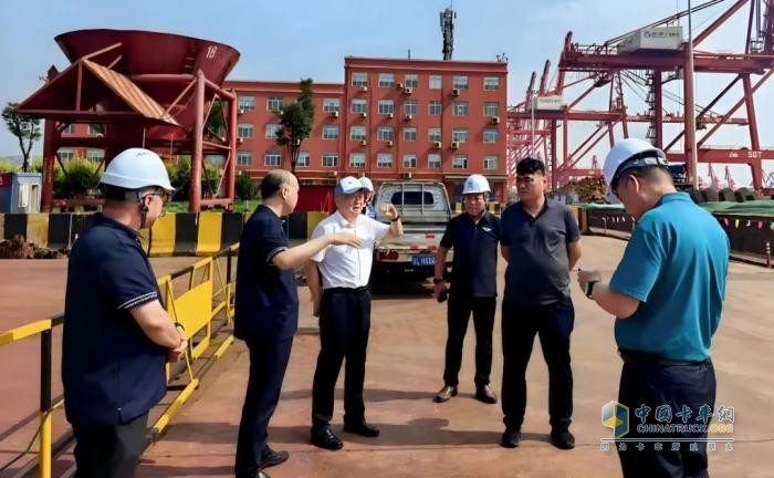 五征集團與日照港集團深化合作助力港口環(huán)境升級