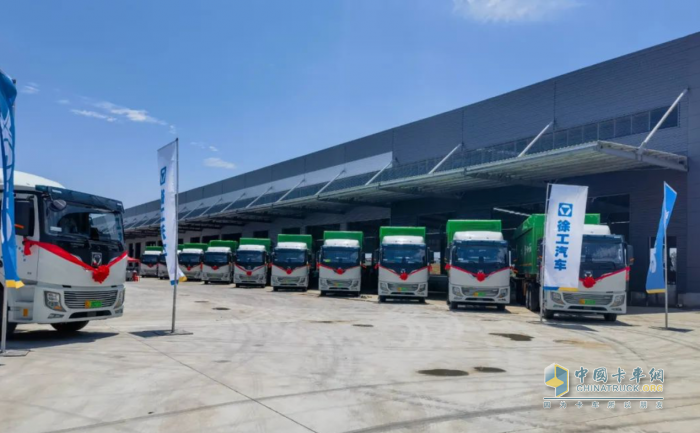 全國熱銷！徐工新能源重卡穿越熱浪、交付客戶