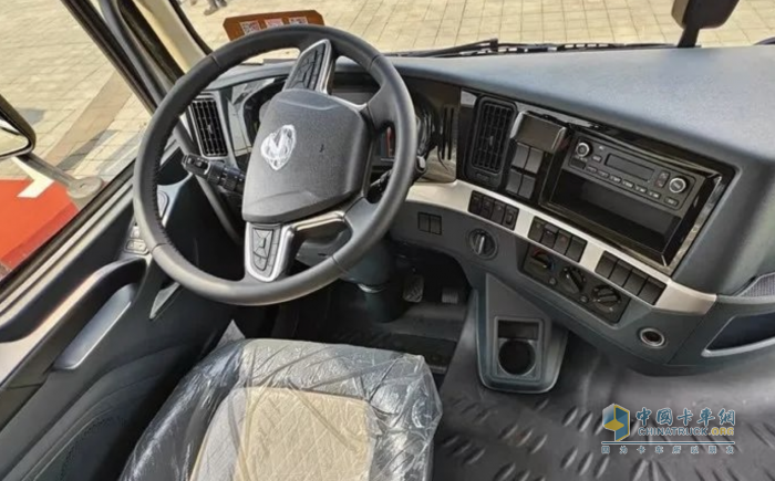 高效省錢 服務(wù)無憂！劉先生與乘龍H5純電大單橋共赴創(chuàng)富新篇