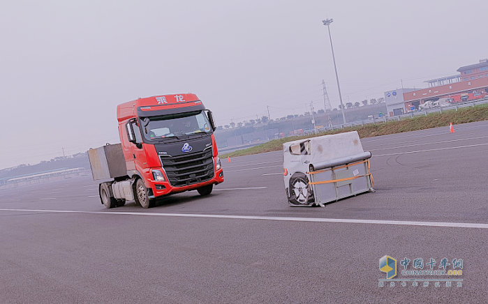 東風(fēng)柳汽乘龍：承載萬(wàn)千卡友創(chuàng)富夢(mèng)想，安全保障豈敢“視若兒戲”