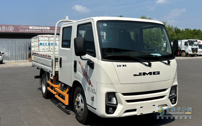 清晨6點(diǎn)的家具城:全新順達(dá)與城配用戶的 “默契時(shí)刻”