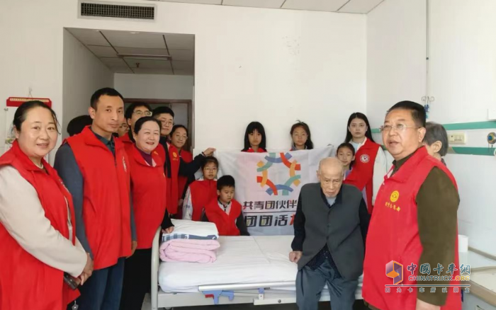 與運(yùn)滿滿明星司機(jī)同行，飛碟EW7守護(hù)每一次出發(fā)