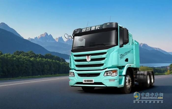 聯(lián)合重卡電麒麟400：突破95%深度放電 續(xù)航直增45公里 引領(lǐng)新能源重卡進(jìn)階升級(jí)！