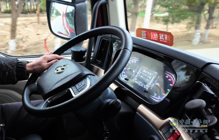 高效省錢 服務(wù)無憂！劉先生與乘龍H5純電大單橋共赴創(chuàng)富新篇