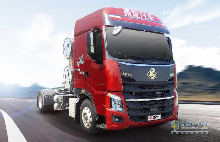 再獲“快遞供應(yīng)商大獎(jiǎng)”，乘龍實(shí)力閃耀2024快遞之夜