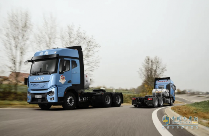 高效暢行，江淮超越LNG定制版牽引車煥新上市！