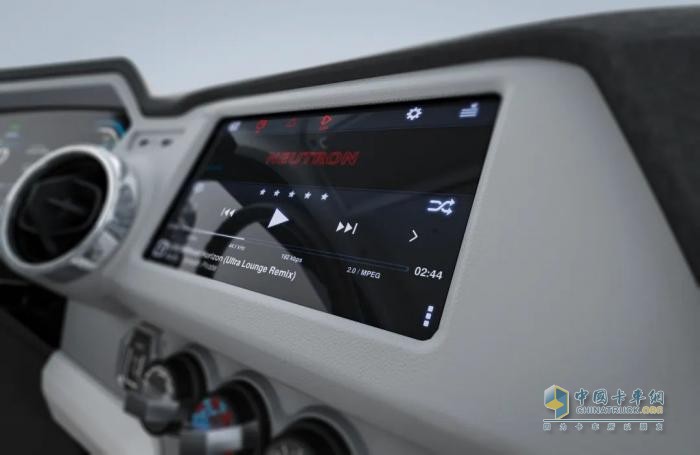 定速巡航+驅(qū)動(dòng)防滑+......，飛碟HW5都有哪些智能科技加持？