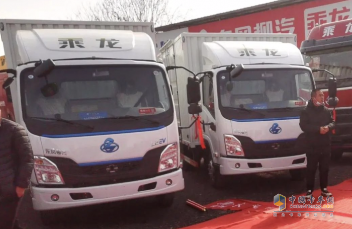 200臺(tái)乘龍L2EV簽約，助力西安城配名企綠色發(fā)展