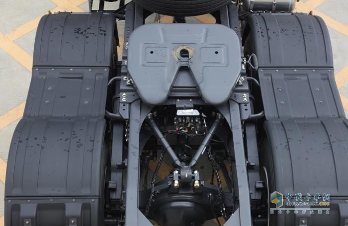 電量升至600度，乘龍H5大電量牽引車震撼登場