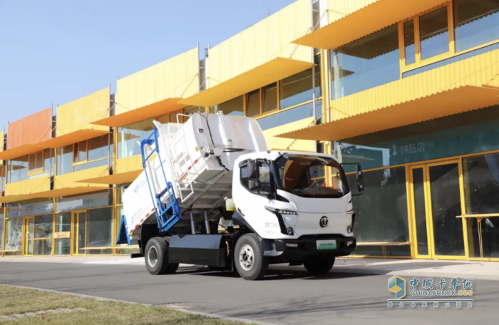 實力圈粉！五征環(huán)?？萍技冸姴蛷N垃圾車讓城市更宜居