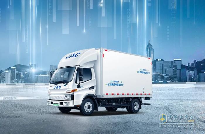 開江淮新能源輕卡EV5創(chuàng)客版就三個字：剛剛好