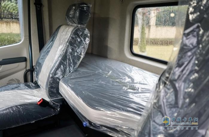 快遞量創(chuàng)新高，乘龍H5V創(chuàng)富版大單橋以輕量化設(shè)計(jì)贏得市場(chǎng)