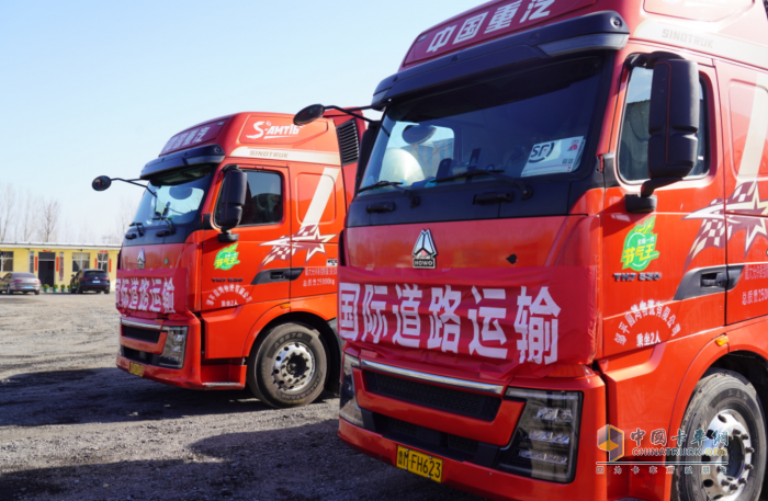 豪沃重卡助力圓鴻物流降本增效，打造跨境運力新標(biāo)桿