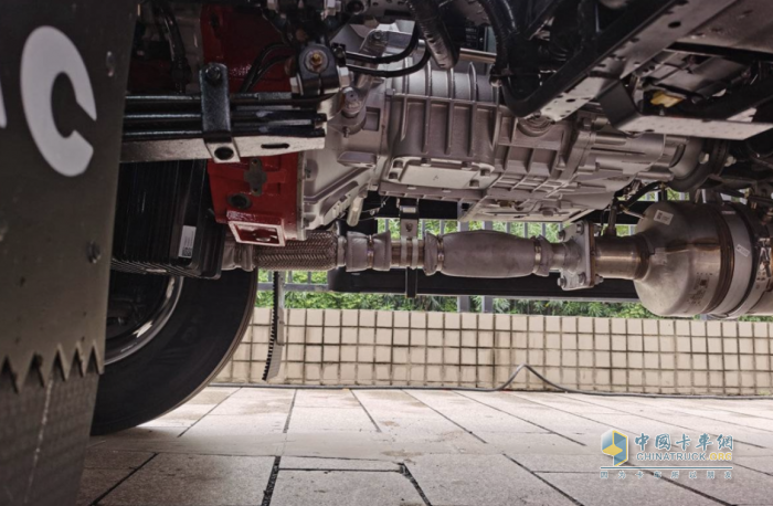 合規(guī)重載走羊腸 江淮1卡德沃斯T7輕松重載13噸，靈活更能拉！